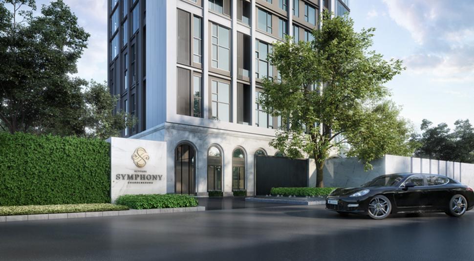 Luxury riverside condominium