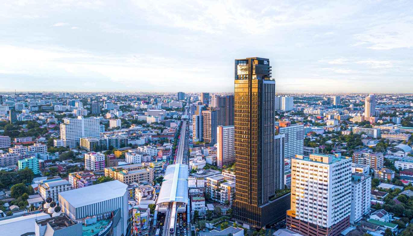 Mazarine Ratchayothin Grand Unity Exterior