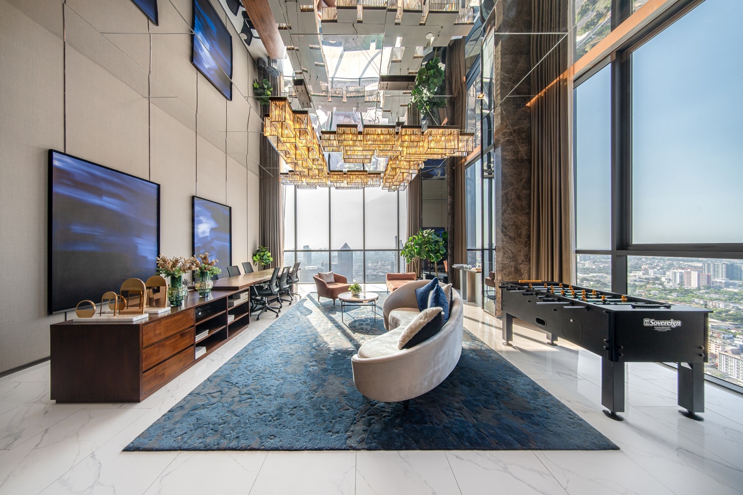 MAZARINE Ratchayothin_Sky Lounge Mazarine Ratchayothin Sky Lounge