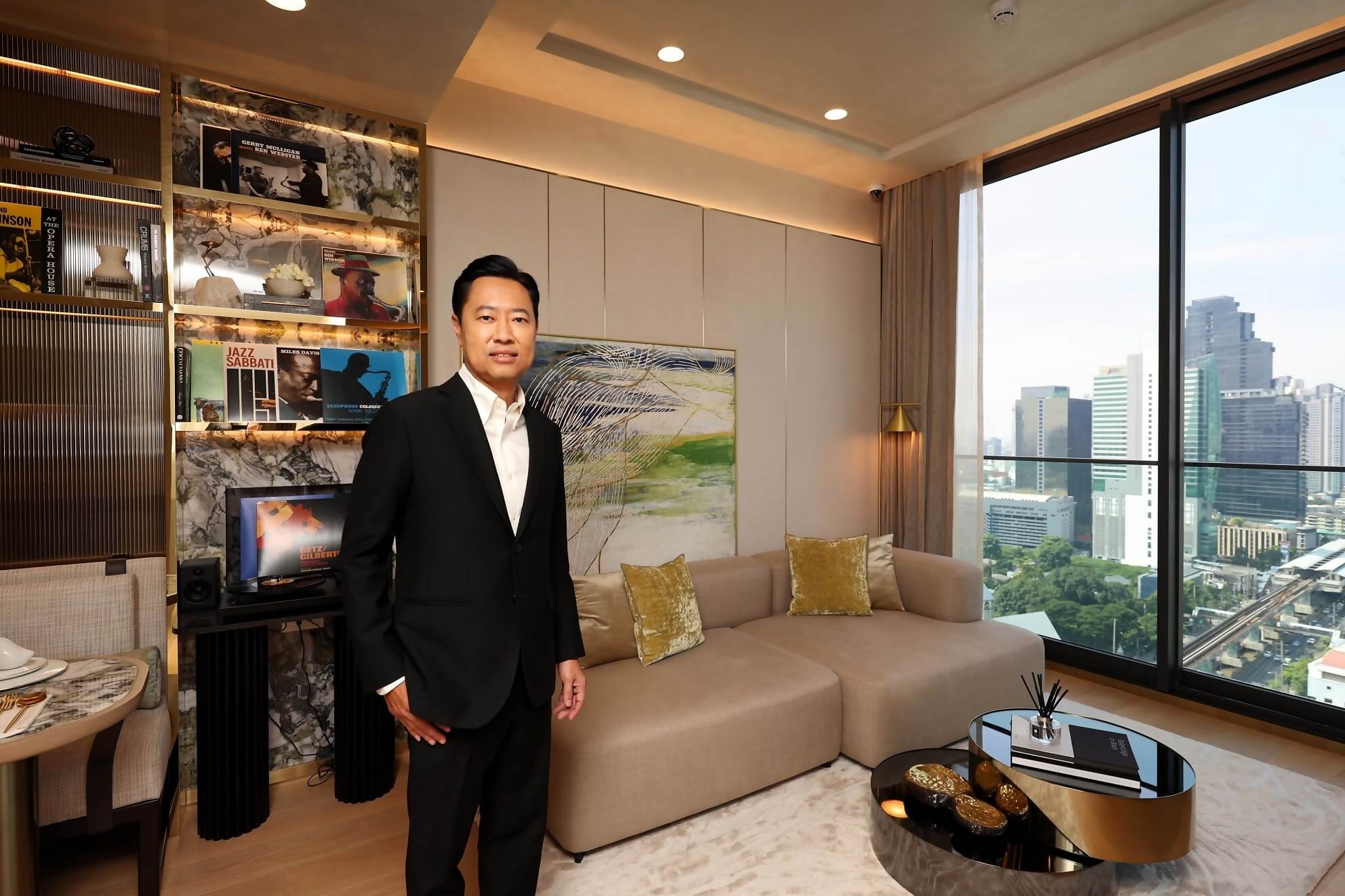 กำพล ปุญโสณี ประธานบริหาร บริษัท แกรนด์ ยูนิตี้ ดิเวลล็อปเมนท์ จำกัด หรือ GRAND UNITY กำพล ปุญโสณี ประธานบริหาร บริษัท แกรนด์ ยูนิตี้ ดิเวลล็อปเมนท์ จำกัด หรือ Grand Unity