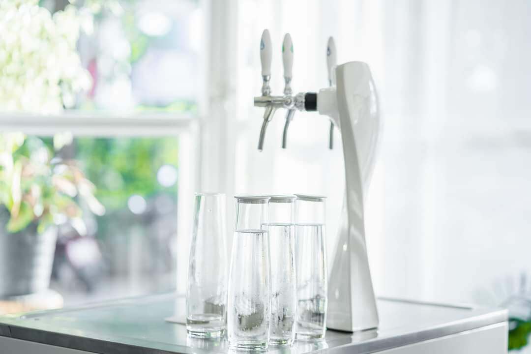 rynn-still-sparkling-water3 Rynn Still Sparkling Water3